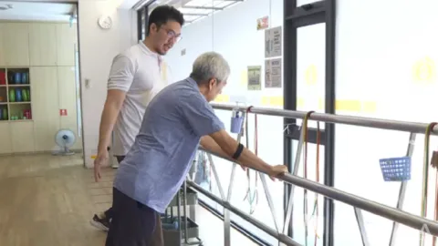 Singapura Luncurkan Program Rehabilitasi Parkinson Senilai Rp40 Miliar: Target 2.000 Pasien