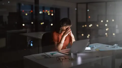 Fenomena 'Career Cushioning' Meredefinisi Makna Stabilitas Kerja di Tengah Gelombang PHK Global