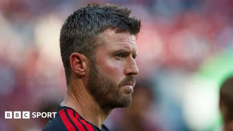 Carrick Bangun Ulang Identitas MU: Berani Menekan, tapi Tetap Waspada Jebakan Taktik Lawan