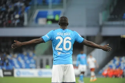 Badiashile ke Napoli: Jejak Transfer Chelsea-Napoli yang Sering Terlupakan