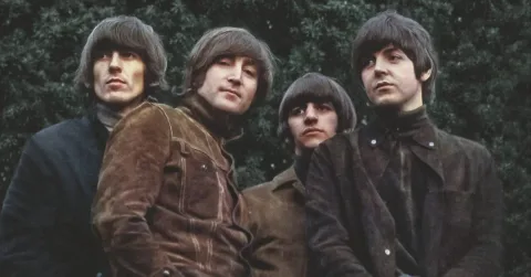 The Beatles Perluas Kerajaan Bisnis: UMG Pegang Kunci Merchandise Global