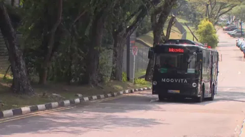 Politeknik Singapura Percepat Kurikulum Kendaraan Otonom: Magang Lebih Panjang hingga Simulasi AI