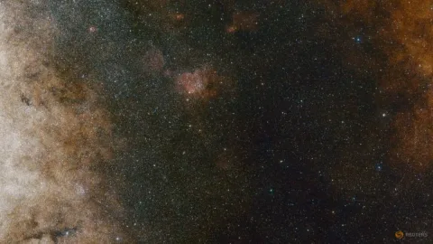 Bintang Tercepat di Galaksi Mengorbit Lubang Hitam, Ilmuwan Berpeluang Ukur Putarannya