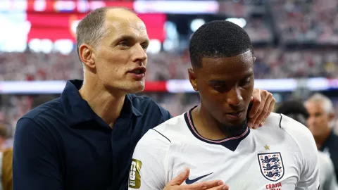 Aston Villa Incar Bek Chelsea Tosin Adarabioyo untuk Gantikan Ezri Konsa yang Hampir Gabung Arsenal