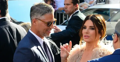 Sandra Bullock Ungkap Duka Mendalam: Kehilangan Pasangan akibat ALS dan Beban Rahasia di Tengah Pandemi