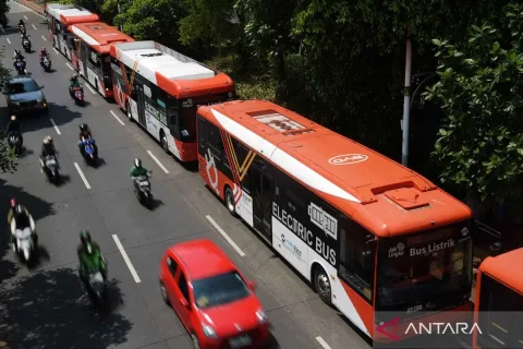 Gangguan KRL di Lintas Pasar Minggu-Manggarai, Transjakarta Kerahkan Armada Bantuan untuk Dua Rute
