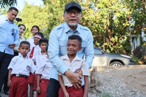 Menko Pangan Tegaskan MBG di Wilayah 3T Tak Boleh Kurangi Gizi: Stunting NTT 37% Jadi Sorotan
