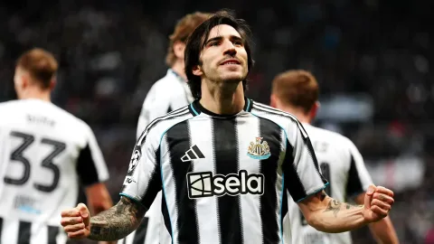 Newcastle Incar Nico Gonzalez sebagai Pengganti Tonali: Negosiasi Masih Tahap Awal
