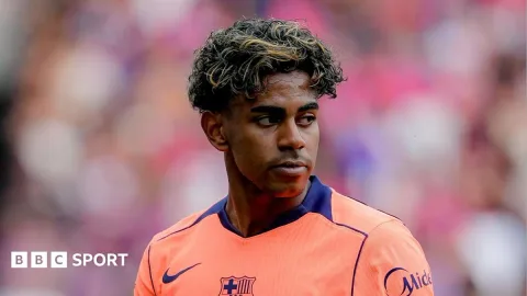 Barcelona Tanpa Striker Murni: Eksperimen Flick di Tengah Perburuan Julian Alvarez