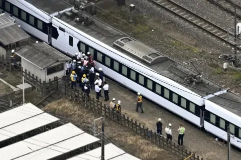 Tragedi Perawatan Rel: Kereta Jepang Tabrak Empat Pekerja, Sorotan pada Standar Keselamatan