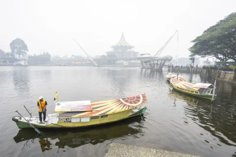 Kabut Asap Selimuti Sarawak: Enam Wilayah Catat Kualitas Udara Tidak Sehat