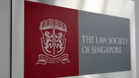Law Society Akhirnya Buka Laporan Audit Budaya Kerja: Transparansi vs Kerahasiaan Narasumber