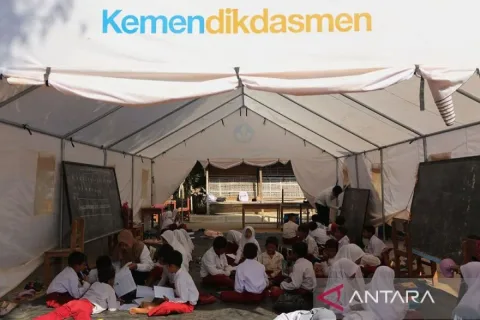 Gempa NTT: 100 Tenda Kelas Darurat Dikirim, 177 Ribu Murid Terdampak