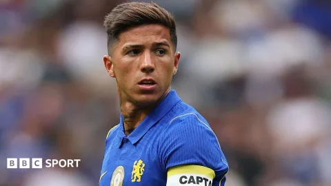 Enzo Fernandez Batal Hengkang? Chelsea Tegaskan Gelandang Argentina Itu Tetap Dipertahankan