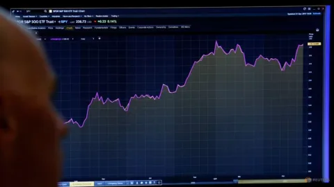 Laba Kuartal II S&P 500 Melonjak 52%, Tapi Ketergantungan pada AI Mulai Mengkhawatirkan
