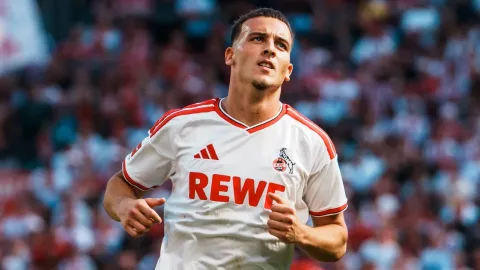 El Mala Bantah Hengkang, Perpanjang Kontrak di Cologne hingga 2031