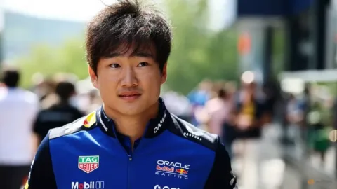 Karier F1 Yuki Tsunoda di Persimpangan: Panggilan Darurat di Tengah Liburan