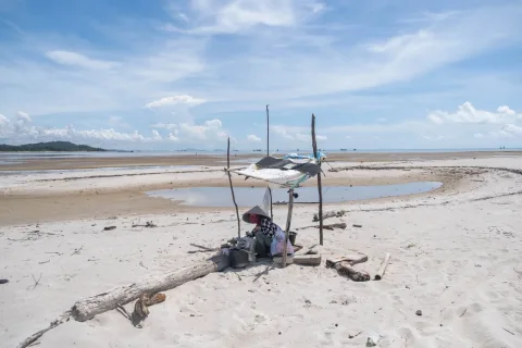 Laut Berubah, Kerang Menghilang: Ironi Tambang Timah di Pesisir Bangka