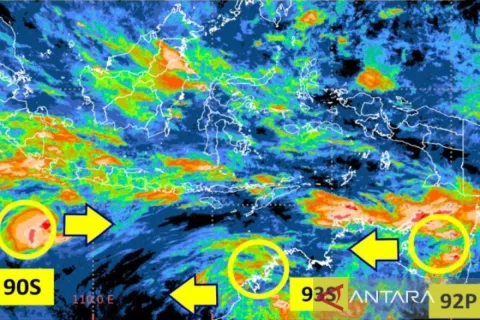 Siklon Tropis Saudel Mengancam Cuaca Indonesia: BMKG Keluarkan Peringatan Dini