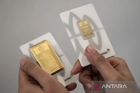 Harga Emas Antam Jumat Pagi Stabil di Rp2,725 Juta per Gram, Buyback Tak Bergerak