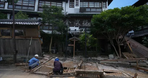 Gempa Kumamoto Memicu 174.000 Pembatalan Hotel di Kyushu, Pariwisata Jepang Tertekan