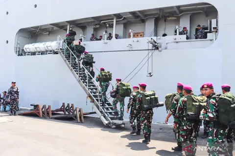 217 Prajurit Marinir Dikerahkan ke NTT: Bukan Sekadar Bantuan, Melainkan Operasi Pemulihan Terpadu
