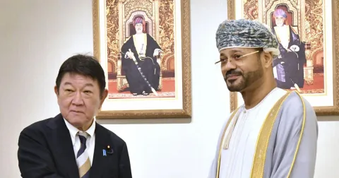 Jepang-Oman Perkuat Kerja Sama Energi Bersih di Tengah Ketegangan Selat Hormuz