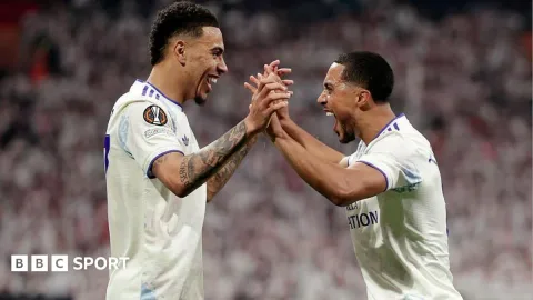 Aston Villa Terjepit Regulasi Keuangan: Enam Pilar Juara Europa League Hengkang, Emery di Ujian Terbesar