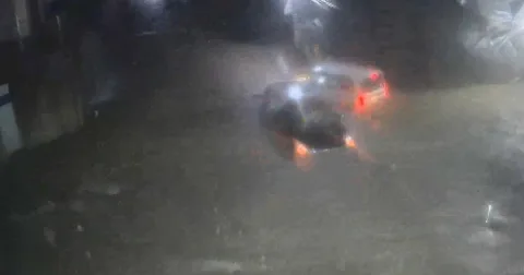 Banjir Bandang Chiba: Rekaman Kamera Ungkap Jalan Berubah Sungai, Drainase Kota Dipertanyakan