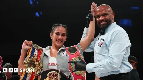 Amanda Serrano Bikin Sejarah: Duel Perebutan Gelar Tinju Dunia Pertama yang Disiarkan Langsung di TikTok
