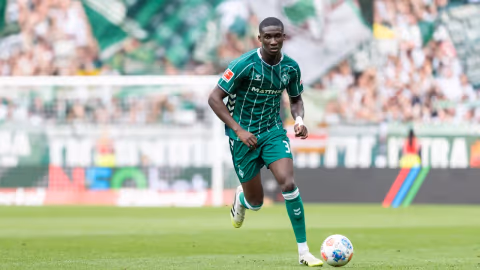 Werder Bremen Lepas Karim Coulibaly ke Strasbourg: Strategi Finansial di Tengah Regenerasi Skuad