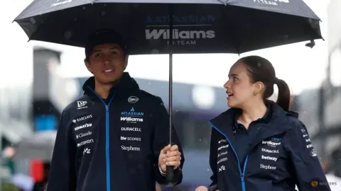 Krisis Williams Teratasi: Vowles Akui Cemas Kehilangan Sainz dan Albon