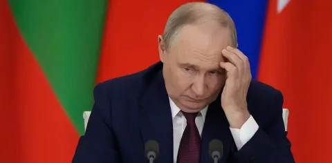 Pemilu Rusia di Bawah Bayang-Bayang Perang: Ketakutan Kremlin yang Tersembunyi