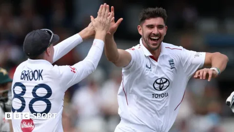 Era Baru Joe Root: Inggris Gilas Pakistan dalam Tiga Hari, 1-0 di Seri