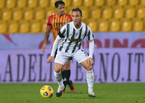 Arthur Melo: Transfer Termahal Juventus yang Berujung Petaka, Rp28 Miliar per Menit
