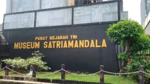 Pameran Senjata Soviet Era Perjuangan Kemerdekaan Resmi Dibuka di Museum Satria Mandala