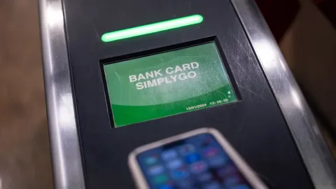 Gangguan Tarif MRT Singapura: 210.000 Perjalanan Terdampak, SimplyGo Pastikan Diskon Kembali Normal