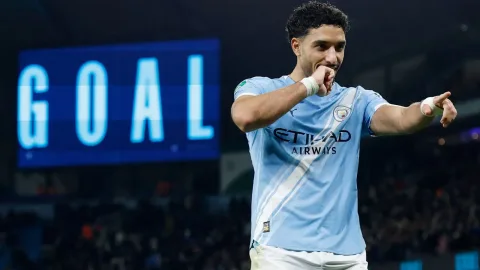 Buru Penyerang Baru, Tottenham Bidik Mateta sebagai Alternatif Marmoush