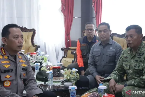 Panglima TNI dan Kapolri Turun ke Kalbar, Sinyal Perang Total Lawan Karhutla