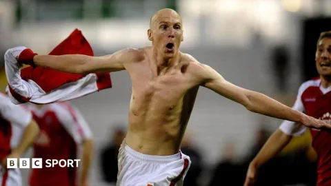 Kevin Ellison, 47 Tahun, Tetap Berlaga di Piala FA: 'Saya Tak Malu dengan Masa Lalu'