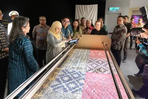 Ratu Malaysia Resmikan Museum Tekstil Merdeka: Warisan Melayu yang Hidup Kembali