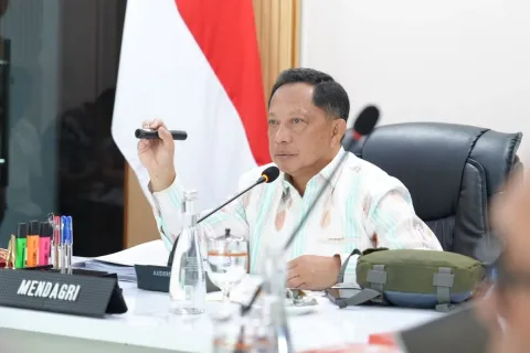 Tito Karnavian Instruksikan K/L dan Pemda Percepat Rehabilitasi Pascabencana Sumatera: Jalan Jadi Prioritas Utama