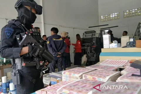 Pabrik Uang Palsu Rp36 Miliar di Tangsel Dibongkar, Dua Residivis Kembali Berulah