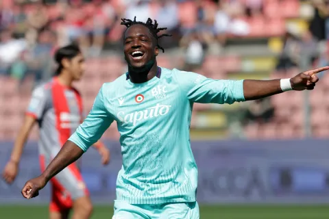Atalanta Gagal Bujuk Bologna: Tawaran €30 Juta untuk Jonathan Rowe Ditolak