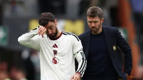 Kekalahan Perdana di Hull: Michael Carrick Hadapi Ujian Berat di Awal Musim