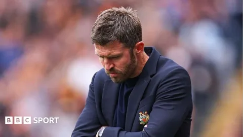 Kekalahan Perdana di Kandang Hull: Manchester United Tersandung di Laga Pembuka, Carrick Tetap Tenang