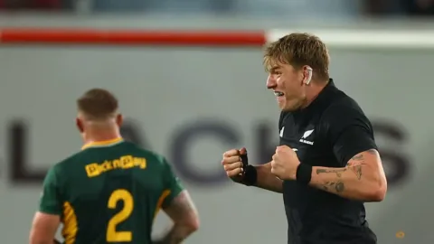 All Blacks Hancurkan Springboks 33-16 di Ellis Park, Putus 12 Kemenangan Beruntun Juara Dunia