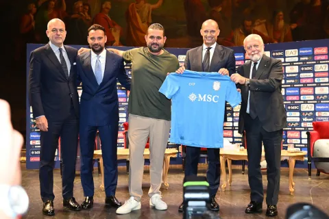 Napoli Pede Lanjutkan Proyek Conte di Era Allegri, tapi Skuad Tak Akan Ditambah