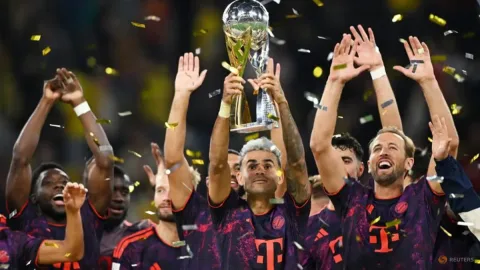 Bayern Munich Taklukkan Dortmund 2-1, Rebut Piala Super Jerman: Sinyal Kuat Sebelum Bundesliga