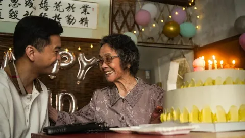 Singapura Longgarkan Aturan Bahasa Dialek di TV Berbayar dan Bioskop, PM Wong: Warisan Budaya Harus Dijaga
